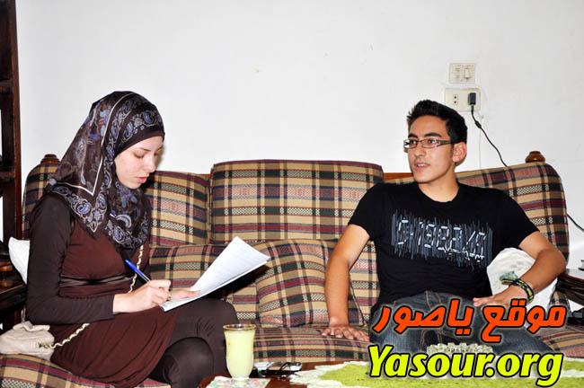 محمد حسن دبوق في مقابلة إعلامية مع محررة موقع ياصور