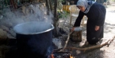 يتمركز الجيش اللبناني بدباباته وعتاده في محيط الدير (مروان بو حيدر)