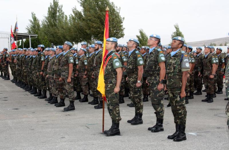 الكتيبة الخامسة عشرة في لبنان  تحتفل بالعيد الوطني الإسباني.