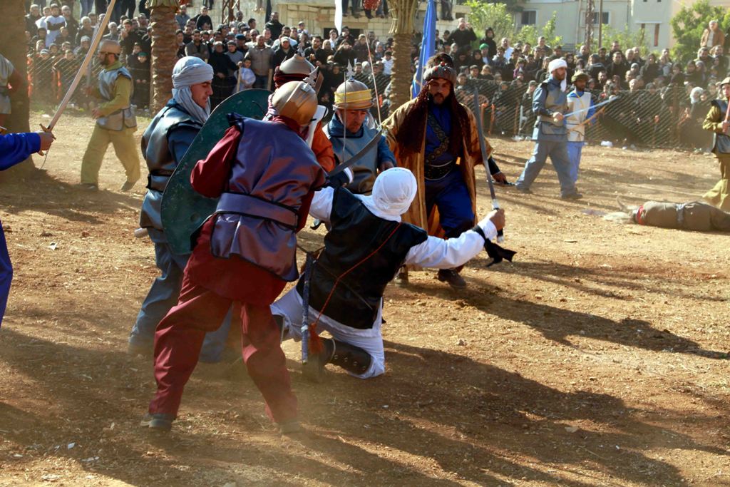 من المسرحية