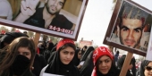«لبيكِ يا بحرين» تجمع مئات الآلاف تحت علم واحد