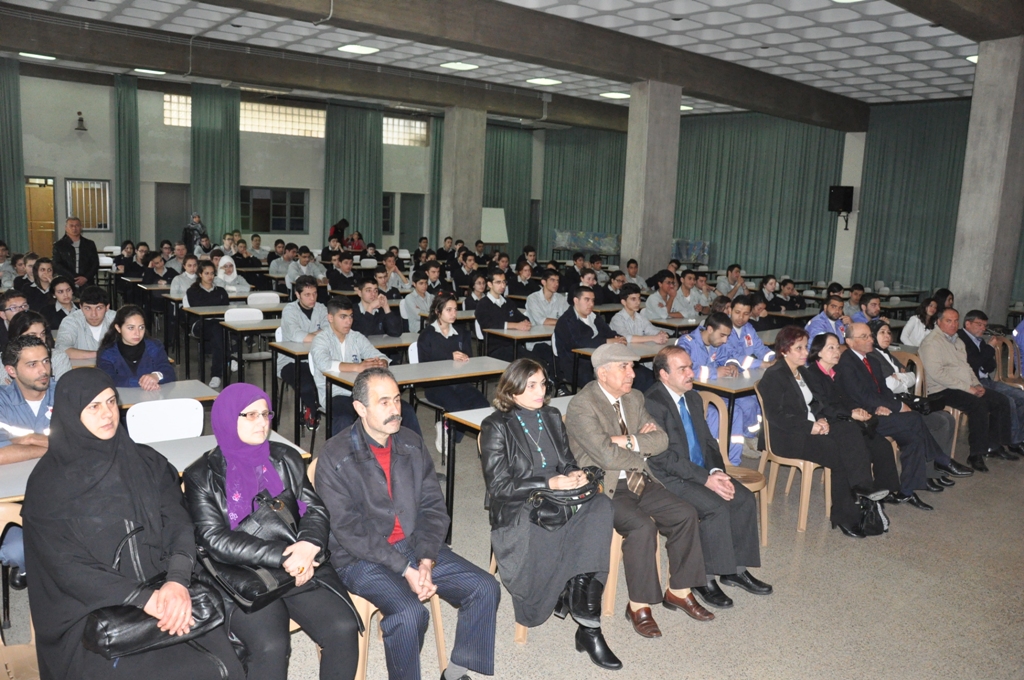 ثانوية الراهبات الانطونيات في النبطية أطلقت مشروع" التوعية للحد من مخاطر حوادث الدراجات النارية