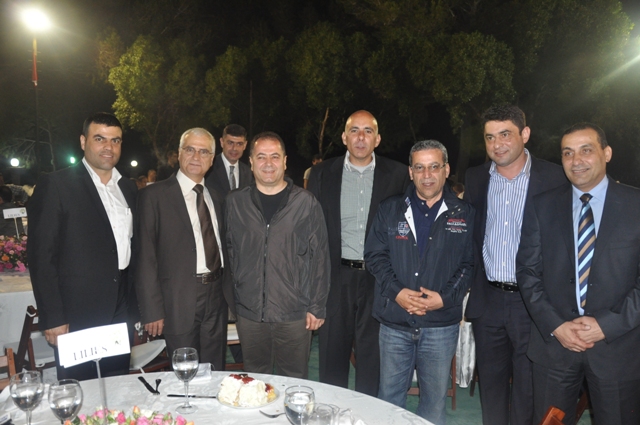 بزي وشخصيات