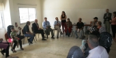 نائب وزير خارجية النروج يزور مركز عامل للاجئين في حارة حريك