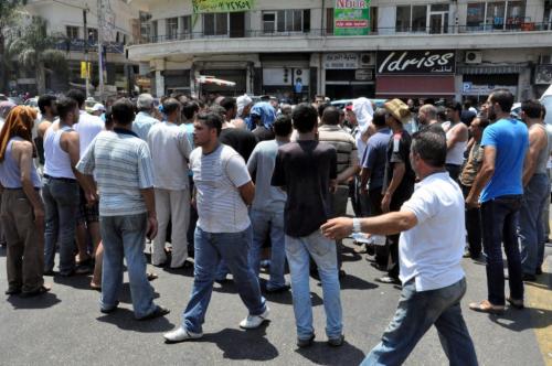بائعو الخضار أقفلوا ساحة النجمة في صيدا و"جمعية التجار" تُطالب المعنيين تحمل مسؤولية أي تحرك