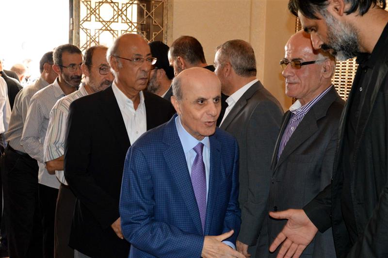 محسن إبراهيم وفيصل سلمان بين المعزين (عدنان طباجة)