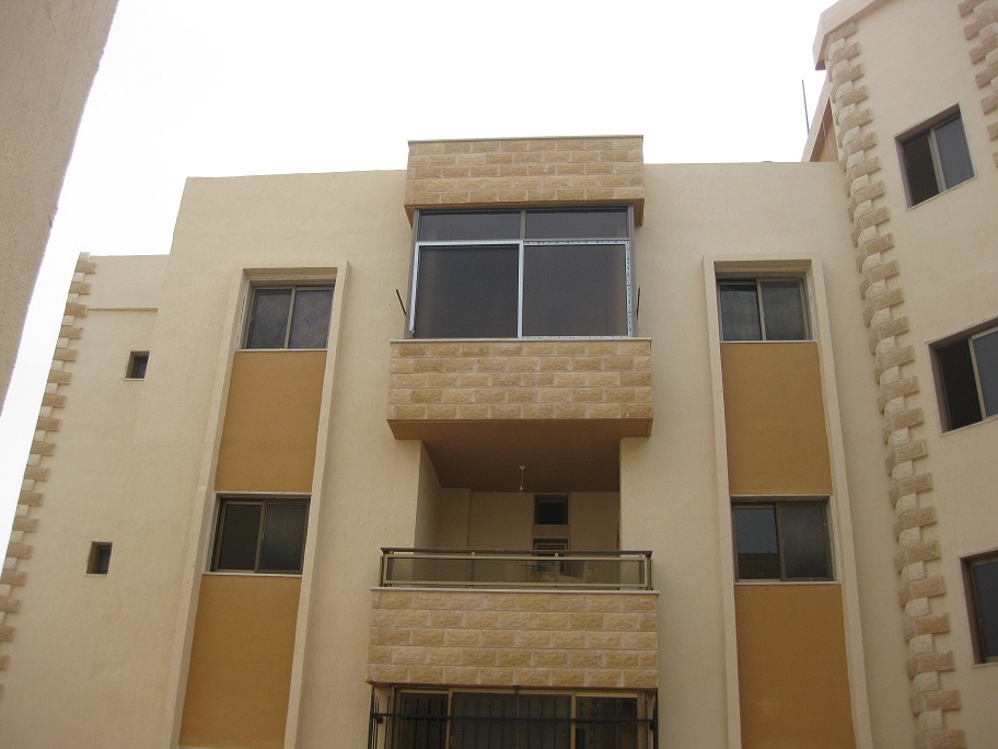 مشروع مطل الجبل السكني يتكون من شقق سكنية بمساحات 160 م2 خمس غرف، سعر الشقة 75000$ 
