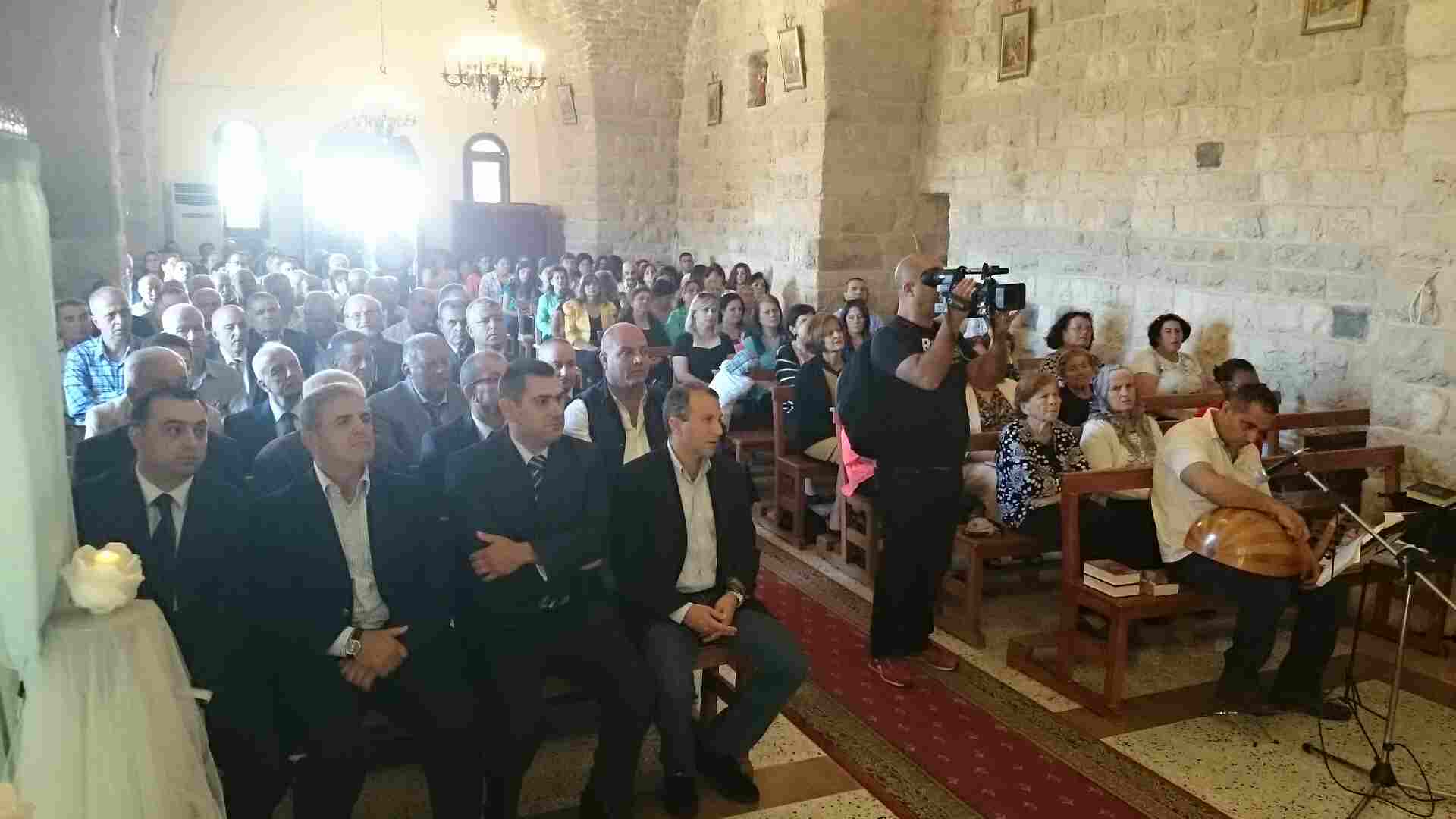 الوزير بالسيل يحضر قداس الاحد في كوكبا