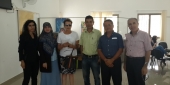 الدكتور يوسف غزاوي خلال أحد معارضه 