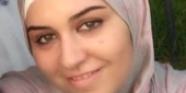 سماحة الشيخ محمد محسن  يؤم الصلاة قبل أن توارى الفقيدة في جبانة بلدة بيوت السيّاد