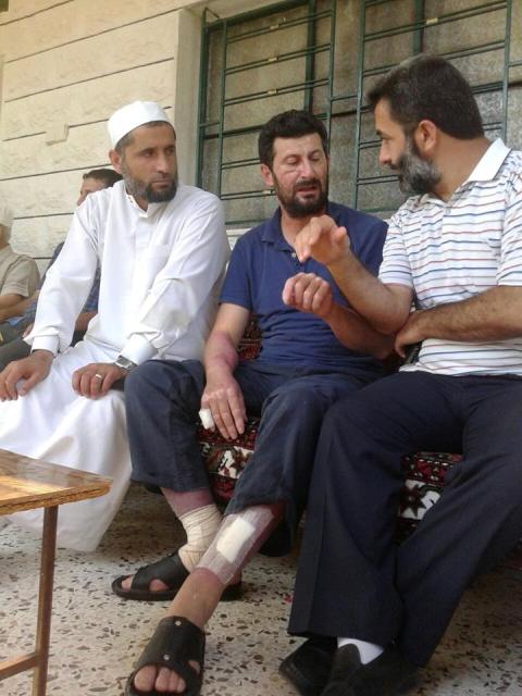 الشيخ حسين عطوي بعد خروجه من المستشفى والافراج عنه