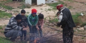 العاصفة تسببت باقتلاع عامود للكهرباء