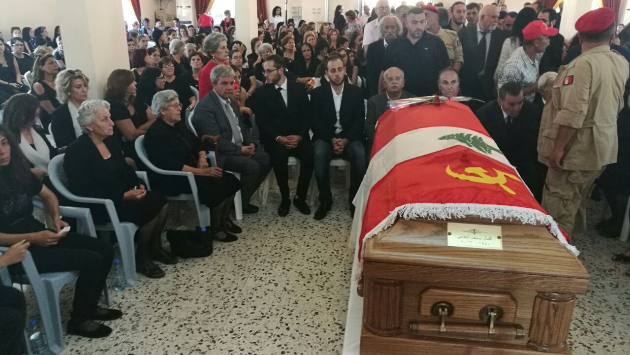 إثناء مراسم الجنازة في قاعة القديس جاورجيوس