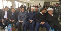 رئيس اتحاد بلديات العرقوب ورئيس بلدية شبعا الحاج محمد صعب يقدم درعا تذكاريا لأحمد الحريري