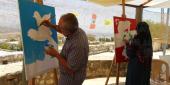 الرسم الفني في باحة معتقل الخيام