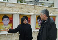 القس البريطاني ستيفن سيزر في قانا