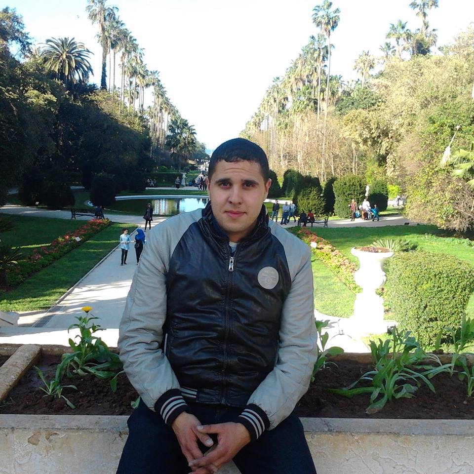 الأديب الجزائري نبيل بن دحو 