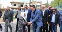 المرشح عن المقعد السني في حاصبيا ومرجعيون عماد الخطيب خلال جانب من الجولة في حلتا 