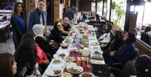 الخطيب يبلتقي عائلات في الهبارية 