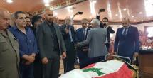 السيد عباس فضل الله أم الصلاة على روحه امام مدافن كفركلا
