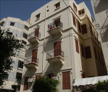 بناية الحلبي في رأس النبع