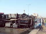 الصهريج بعد انقلابه على طريق بعلبك - رياق أمس