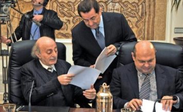 حرب يسوّق مذكّرته بين المشاركين