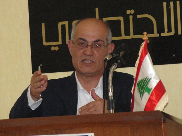 الأستاذ سعيد الضاوي تولى إدارة النقاش وإدارة اللقاء التشاوري