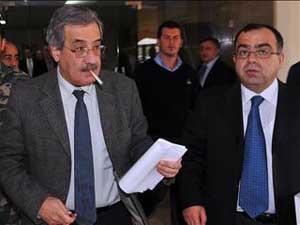 وزير الاتصالات الدكتور شربل نحاس خلال جولته في أوجيرو وإلى جانبه مديرها العام د يوسف